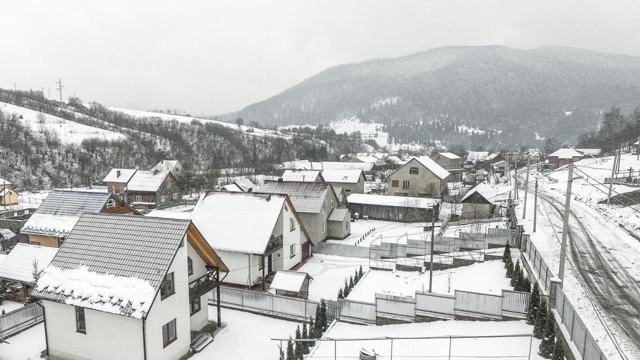Vila Sunhouse Mizhhirya  Exteriér fotografie